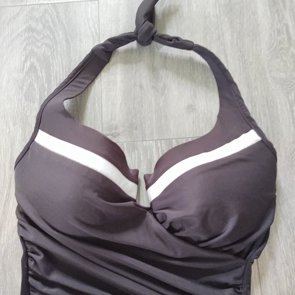 MagicSuit Notch Detail Halter Top One Piece Swimsuit Size 8 DD - Picture 11 of 13